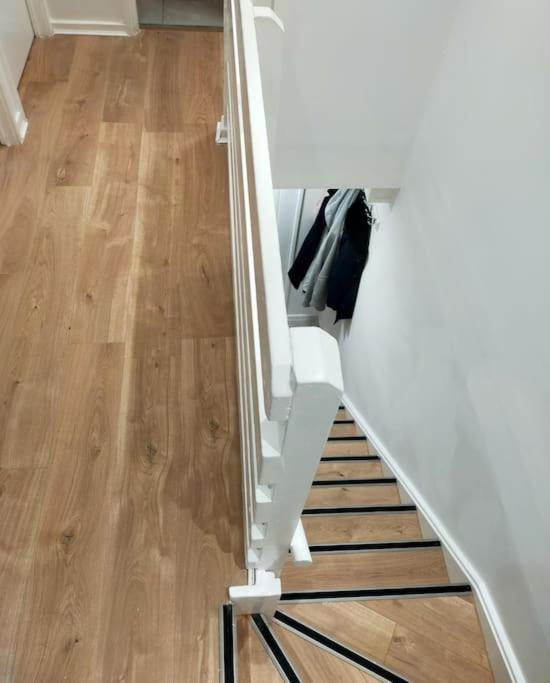 Impeccable 2-Bed House Apartamento Londres Exterior foto